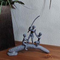 HUCKLEBERRY BOYS Elur Iron Figurine 19cm Grey Shimmer